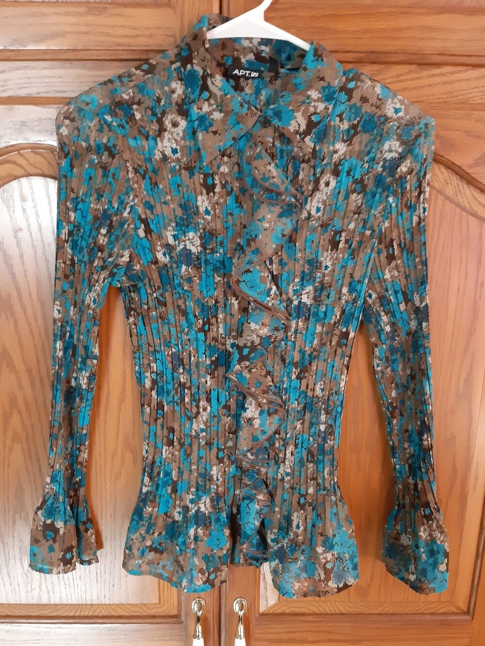Apt 9 Pleated Flowy Ruffled Top size Petite Medium